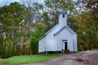missionary baptist church in cades cove