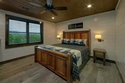 grand leconte lodge bedroom