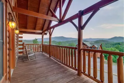 gatlinburg cabin deck mountain views