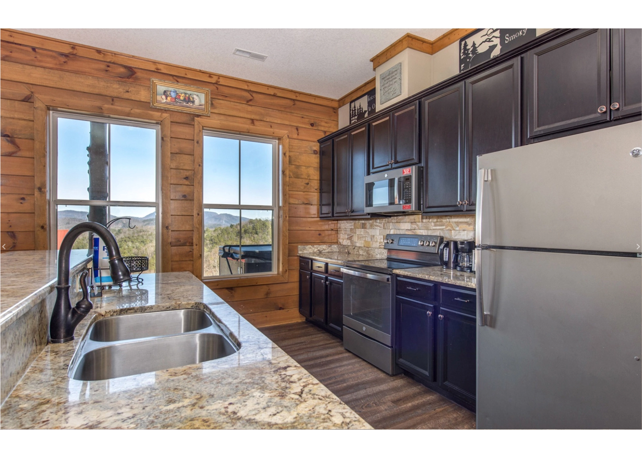 View of Transforming Old Log Cabins: A Renovation Guide for Modern Comfort