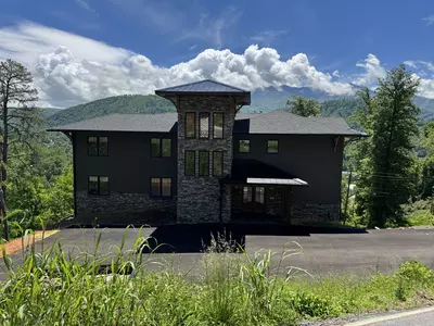 GREYSTONE HEIGHTS LODGE