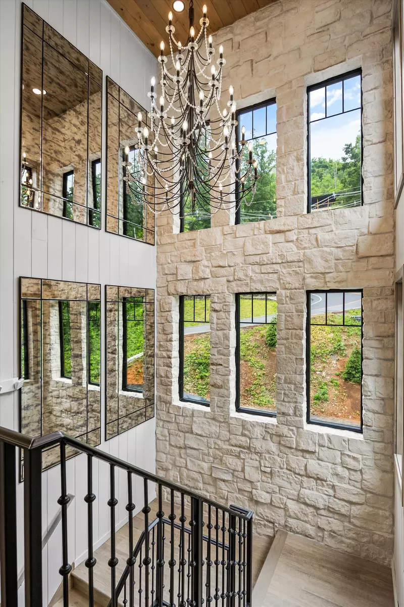 GREYSTONE HEIGHTS LODGE