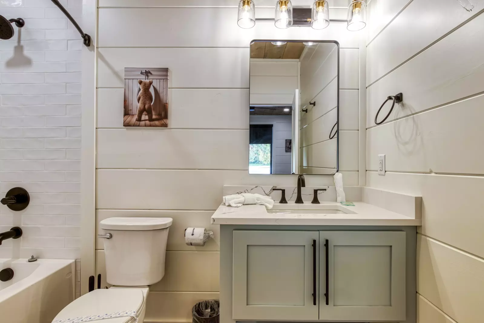 WANDERIN' BEAR LODGE