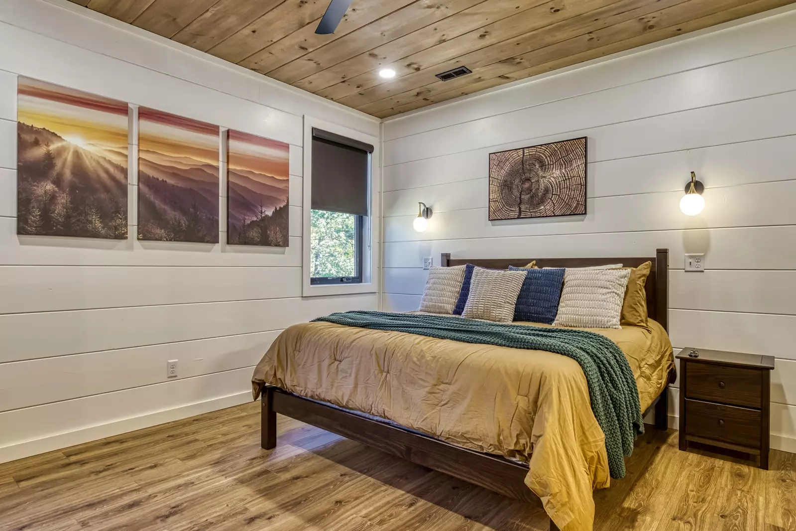 WANDERIN' BEAR LODGE