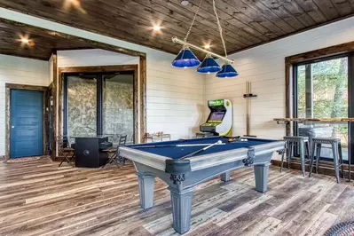 yonder mountain lodge is a top gatlinburg cabin