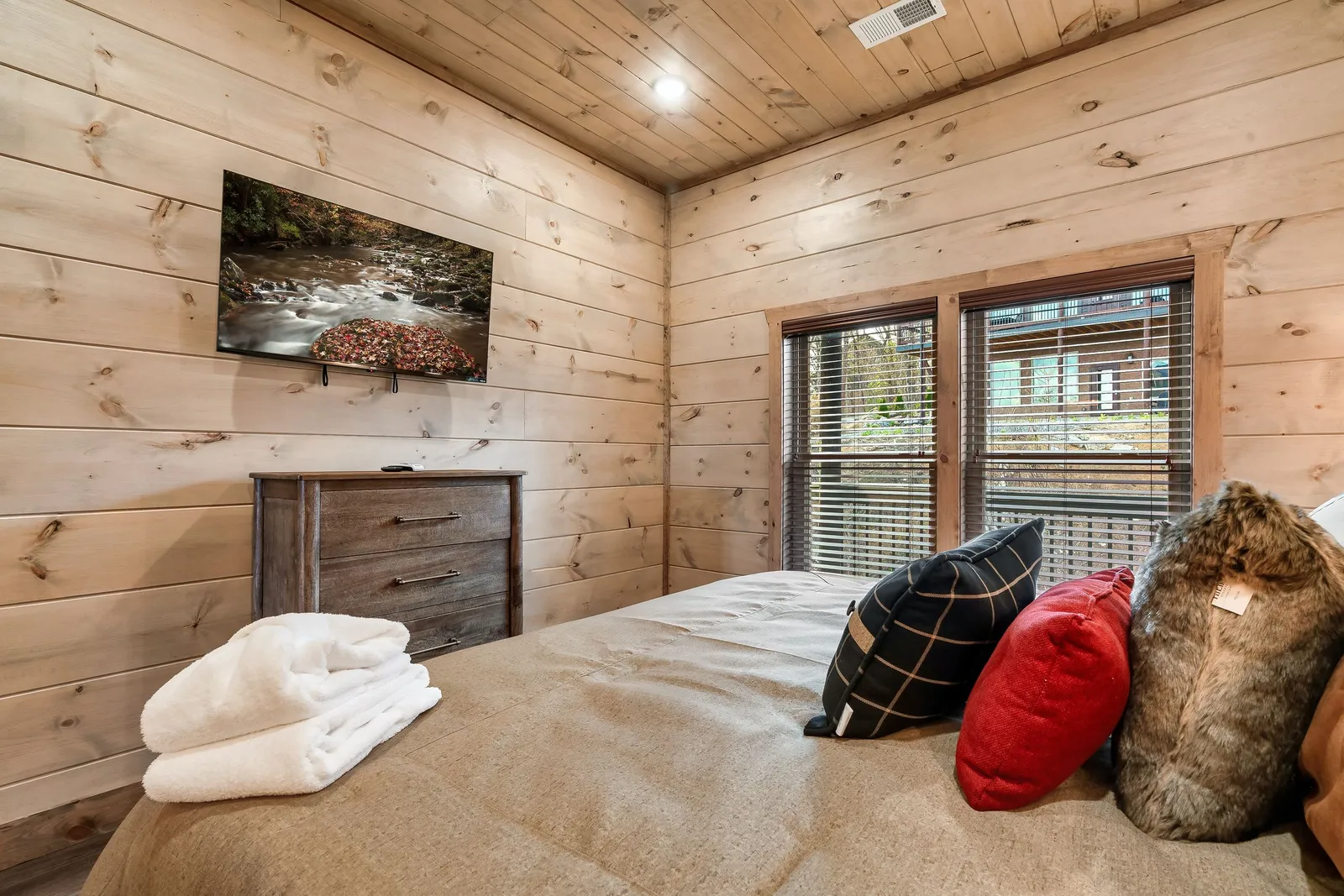 MOUNTAIN MASTERPIECE