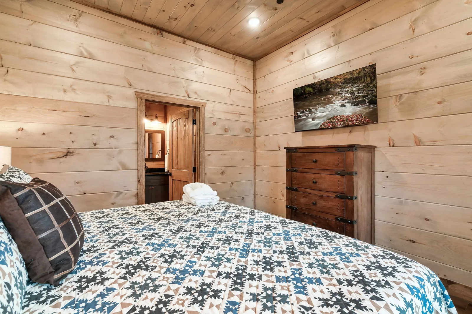 MOUNTAIN MASTERPIECE