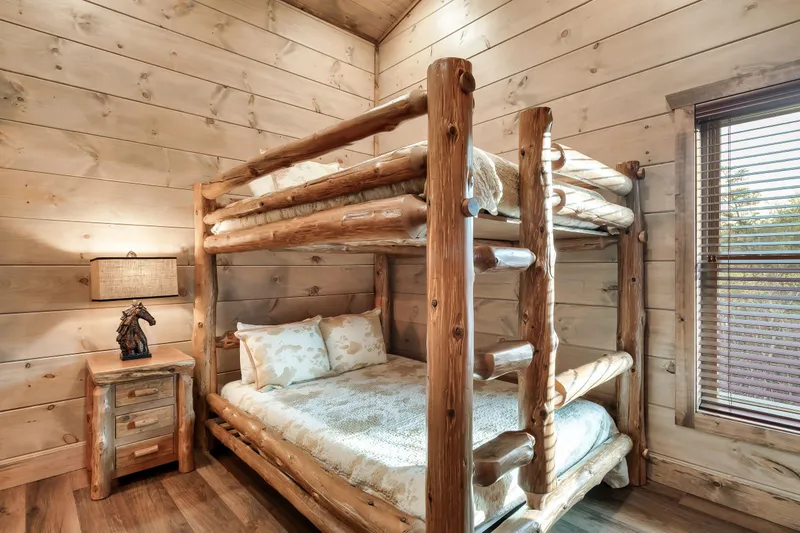 MOUNTAIN MASTERPIECE